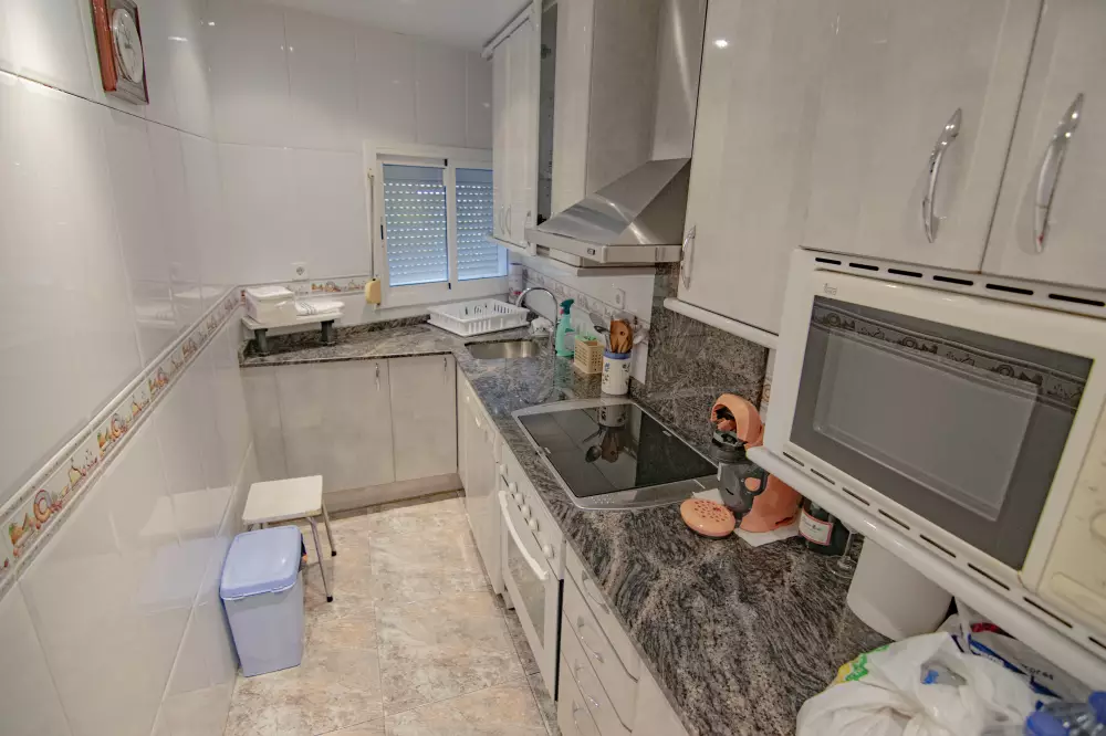 3 habitaciones, ascensor y balcón