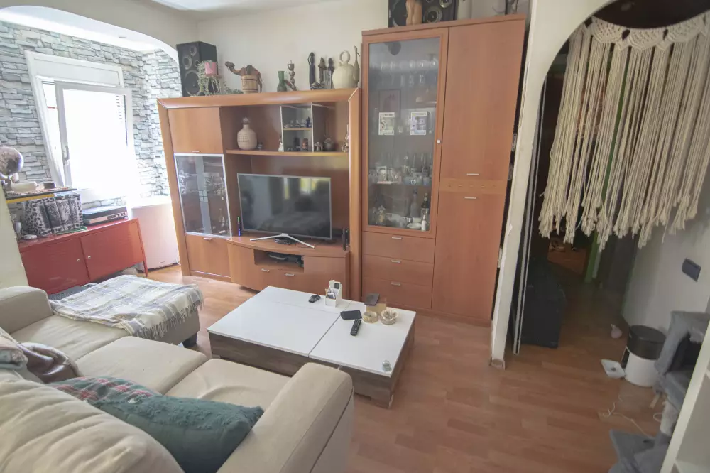 2 habitaciones, ascensor y Balcón